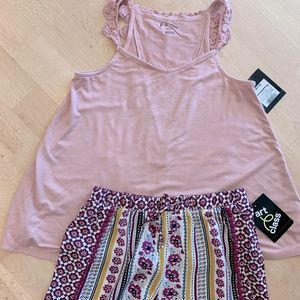 Girls tank top and shorts outfit, medium.